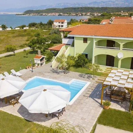 Adorable With Swimming Pool And Terrace * Ljubač